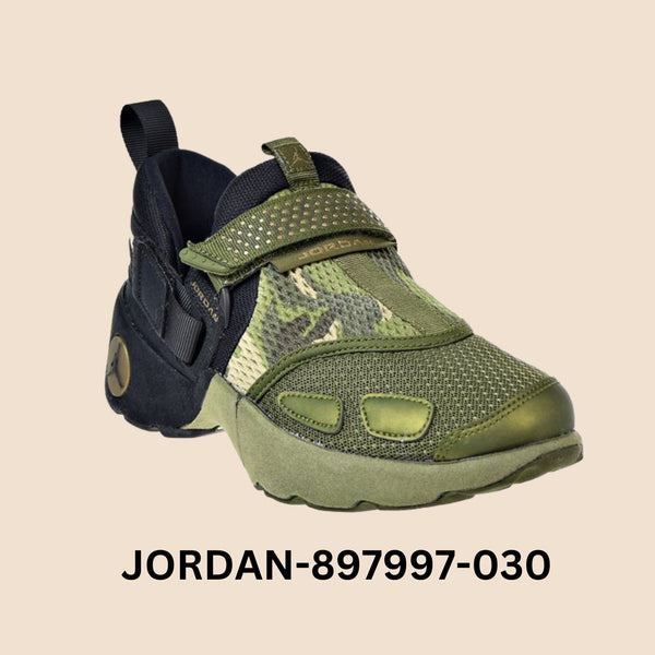 Jordan Trunner LX "Camo" Grade School Style# 897997-030